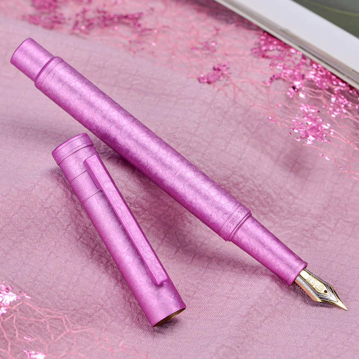 Hongdian 1851 Forest Fountain Pen Pink Ice Flowers, Fine Nib Classic Design with Converter and