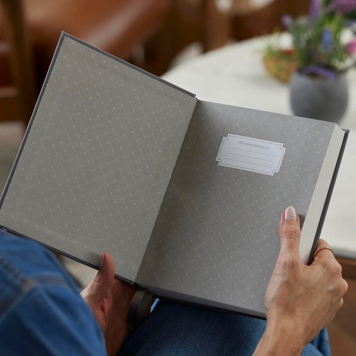 NKJV, Journal the Word Bible: Reflect, Journal or Create Art Next to Your Favorite Verses (Cloth