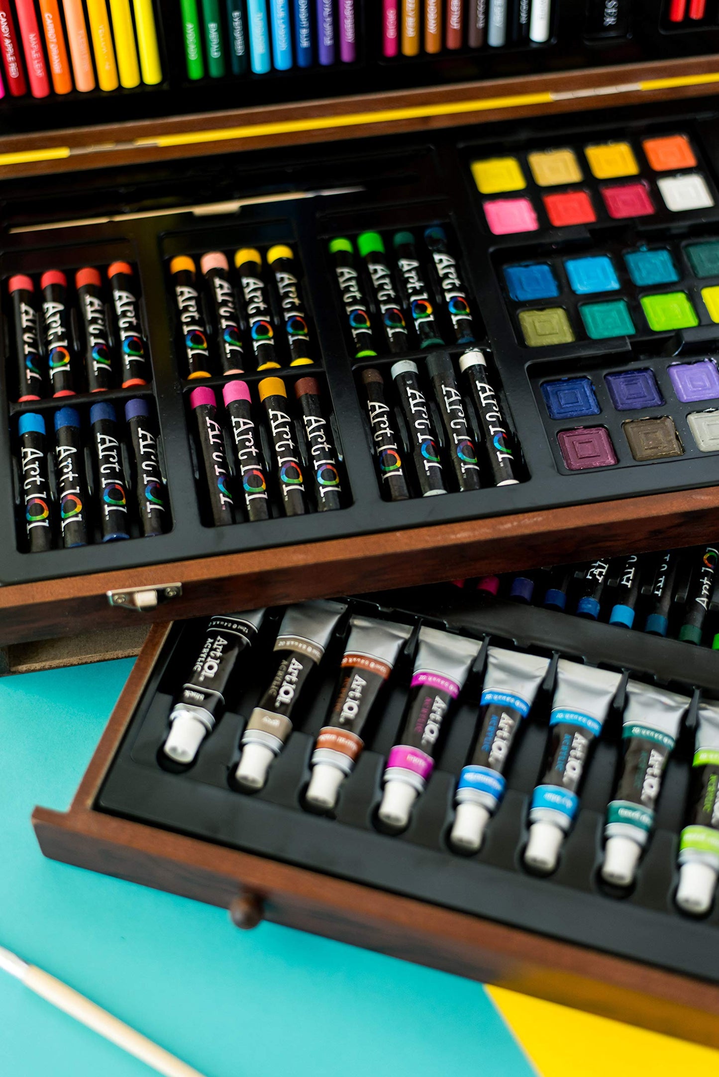 Art 101 USA Deluxe Art Set with 119 Pieces in a Wood Organizer Case, Includes Color Pencils