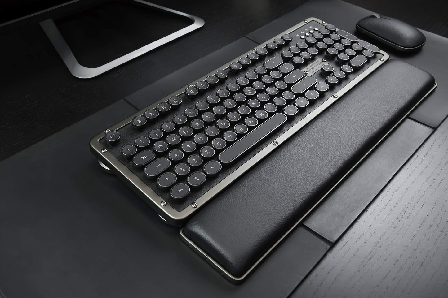 AZIO Retro Classic Palm Rest, Gunmetal