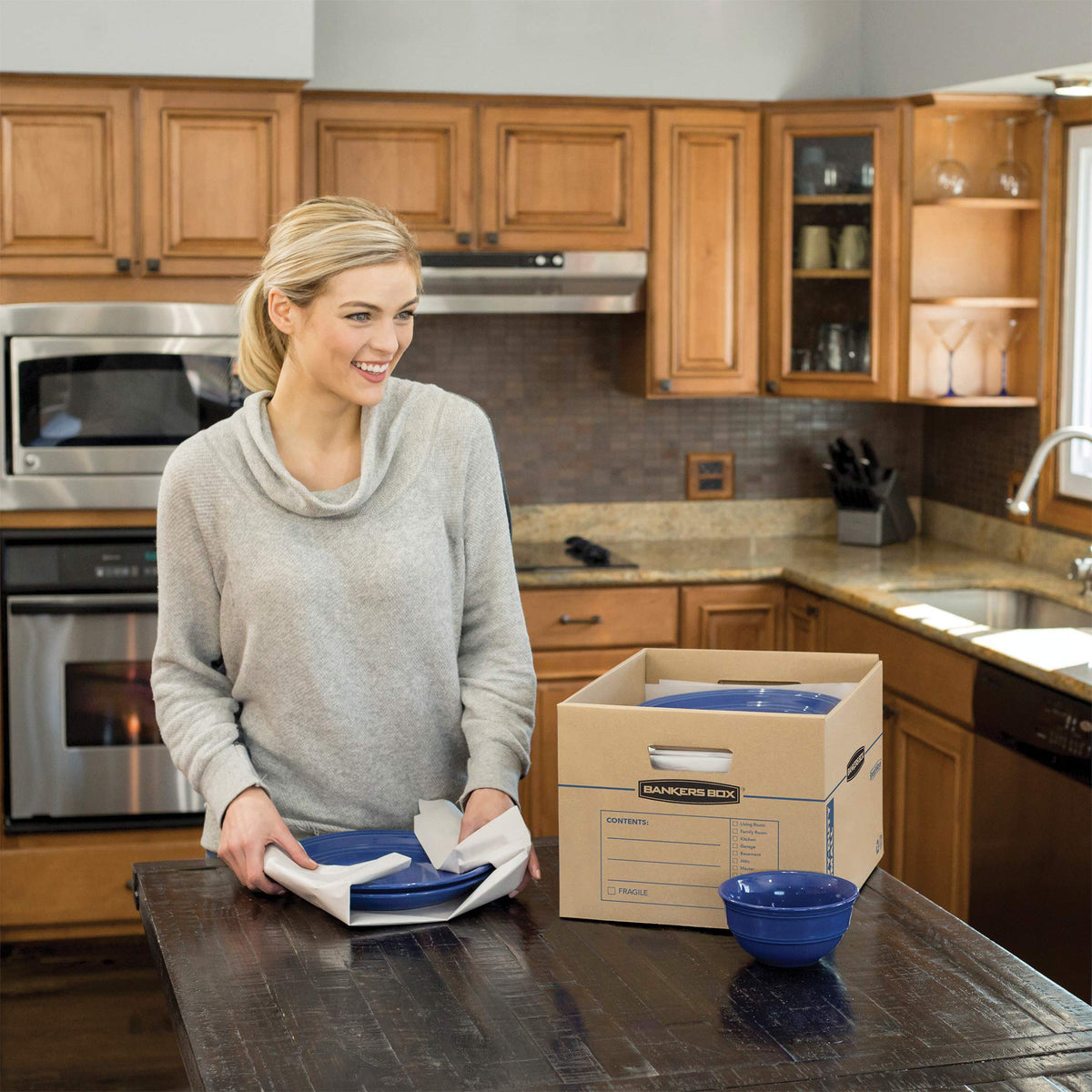 Bankers Box 1-Pack Kitchen Kit Moving Box with Dividers