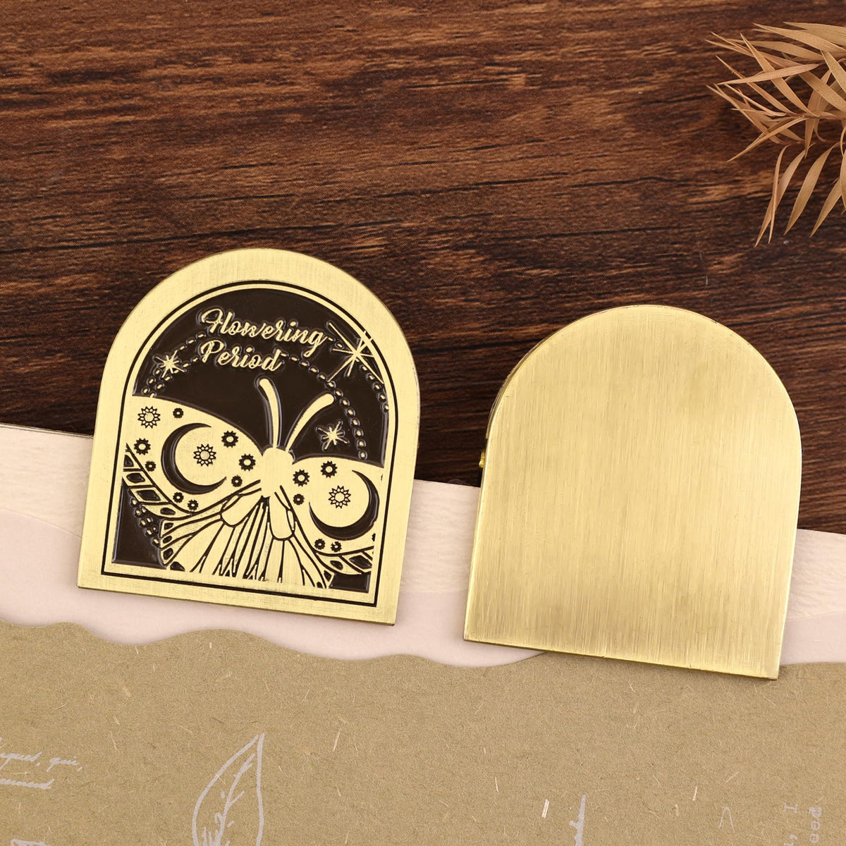 Dizdkizd Vintage Metal Clip for Journals, Planners, Notebooks, Brass Colored Book Clip Little