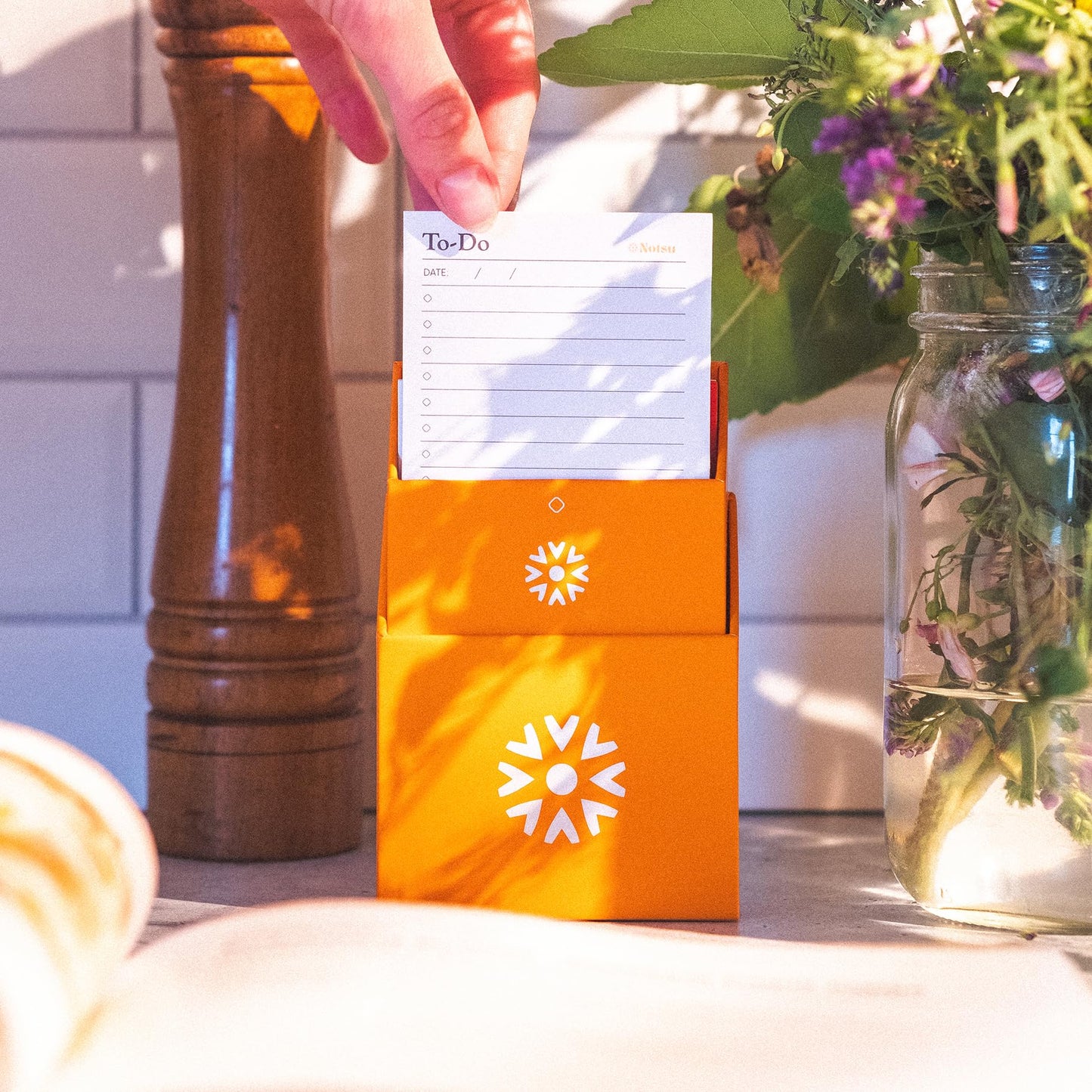 Notsu Centre Rise 3x5 Index Card Holder with 50 To Do List Cards (Orange)