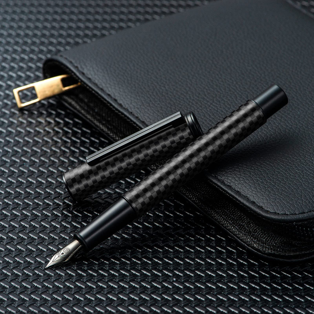 HONG DIAN Black Forest Pro Carbon Fiber Fountain Pen, Extra Fine Nib Modern Design Smooth Writing