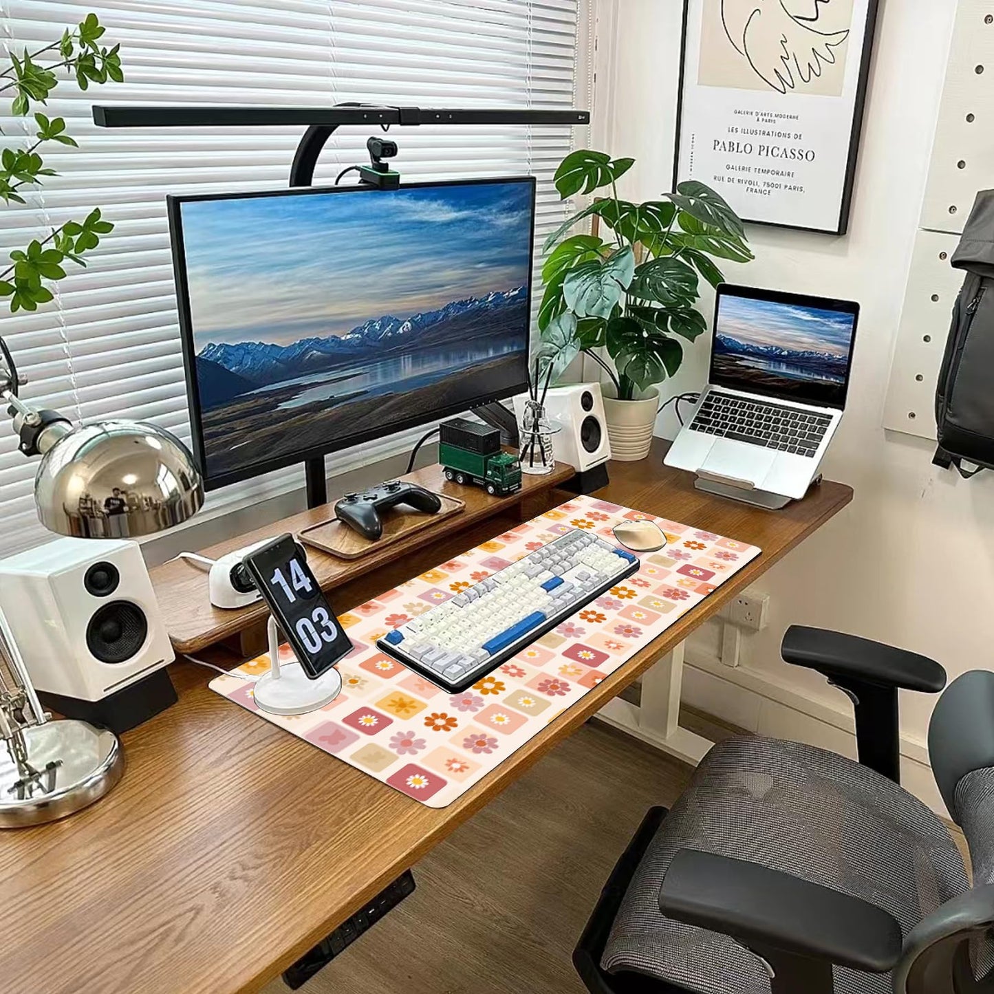 Desk Mat Mouse Pad Gaming Desk Pad XL Large Mouse Mat Office Decor Accessories (Flower)