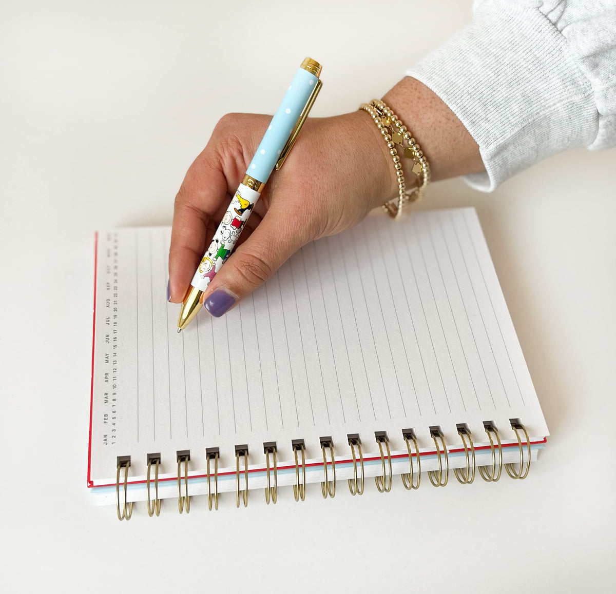 Graphique Peanuts Fashion Pen | 5.5” Ballpoint Pen | Refillable Black Ink | Retractable Twist Top |