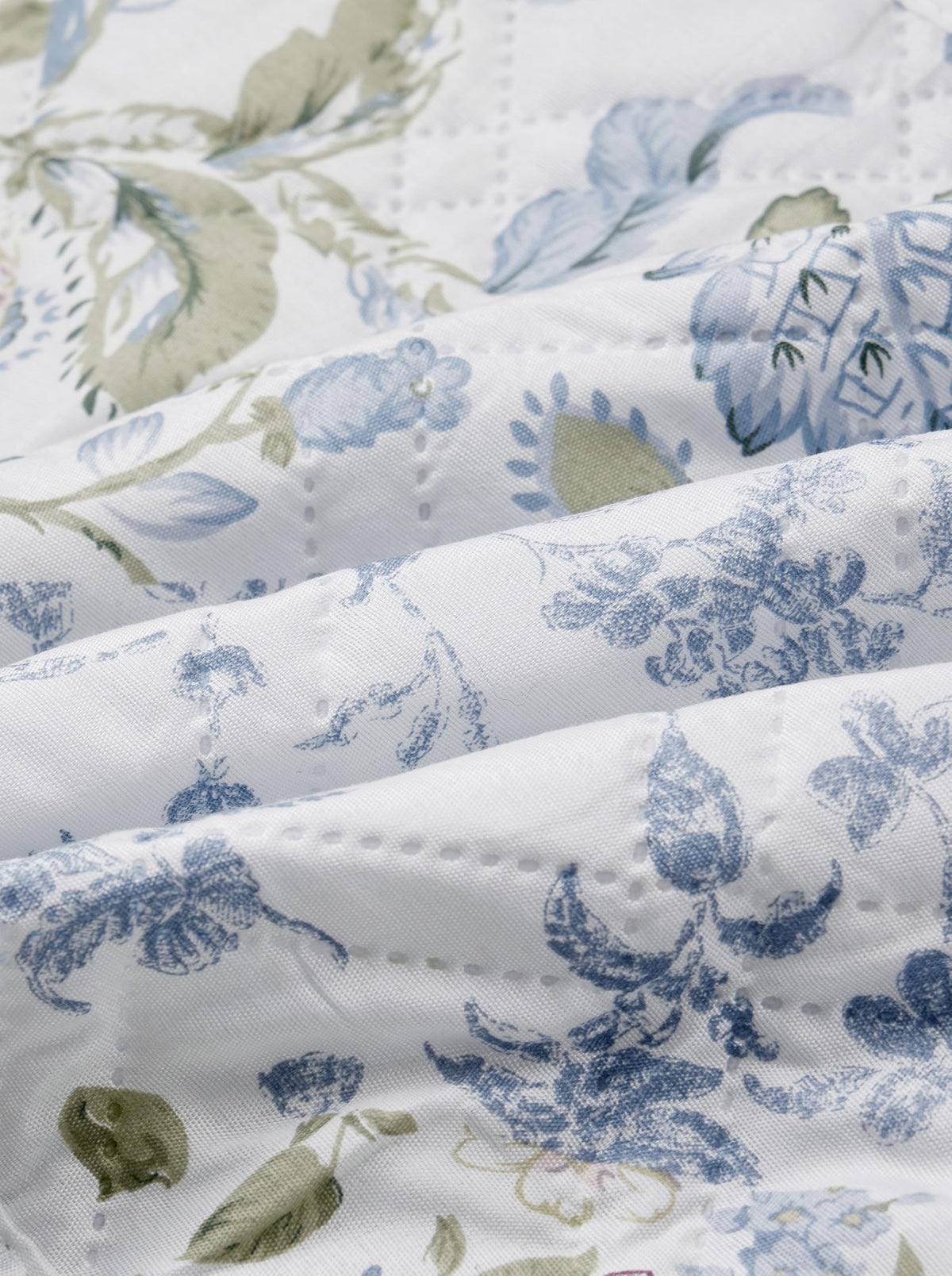 Brilliant Sunshine Blue Roses Patchwork Couch Armrest Cover, 35"×13"
