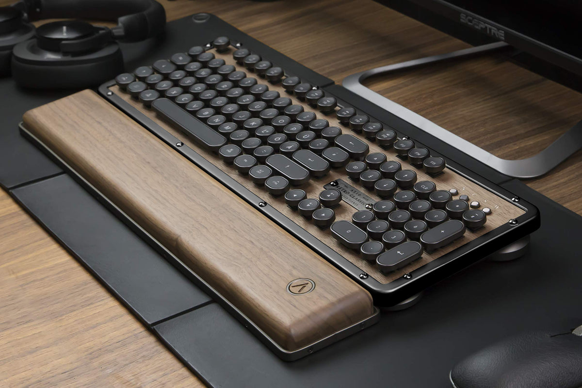 AZIO Retro Classic Palm Rest