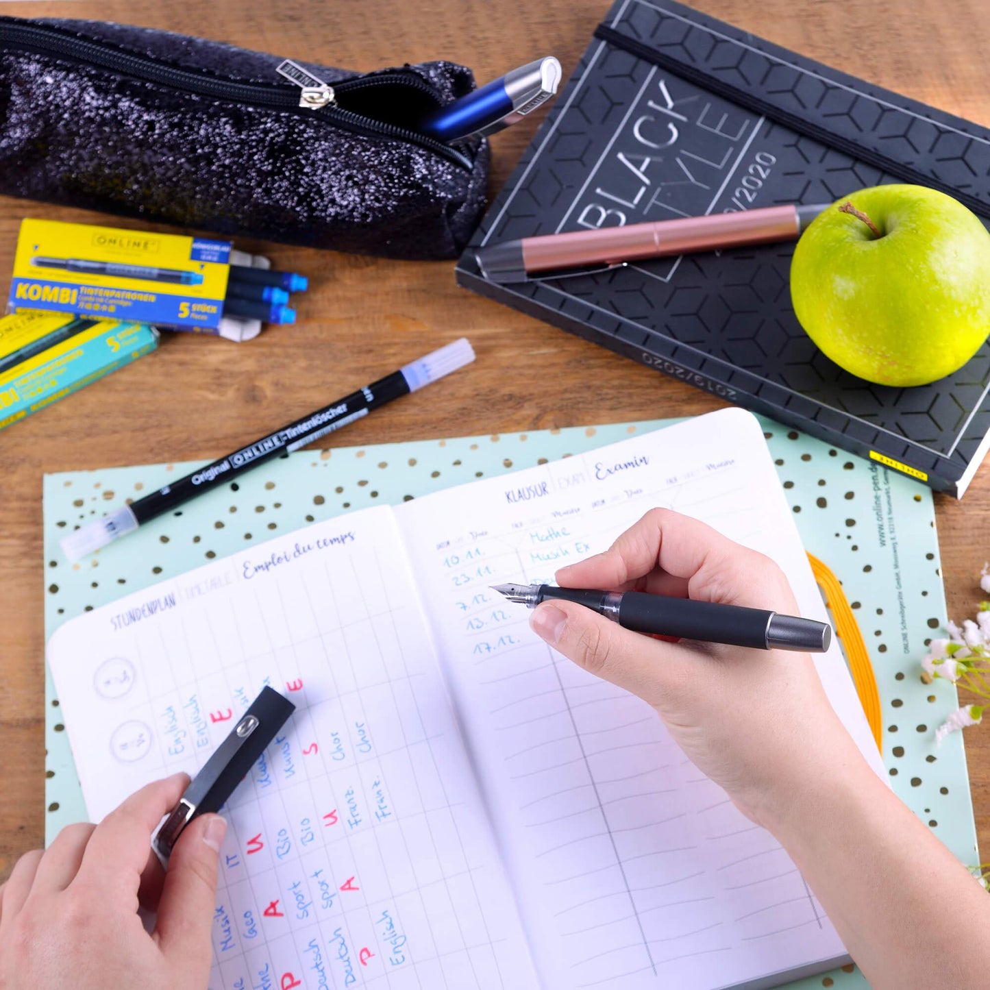 Online Ergonomic Fountain Pen for School/College - Campus Feel Grey - Solid Medium Nib, Soft Grip