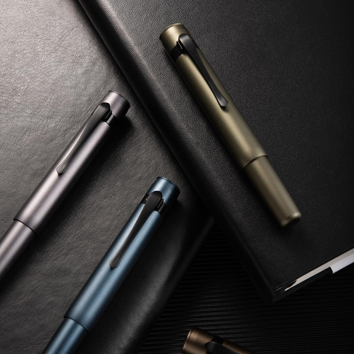 HONG DIAN M2 Black Forest Mini Fountain Pen, Bent Nib & Sleek Shape Aluminium Short Pocket Travel