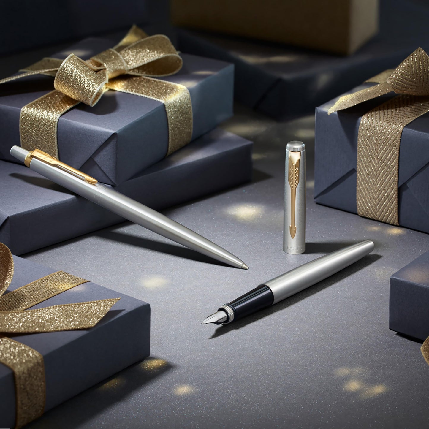 Parker Jotter Duo Gift Set with Ballpoint Pen & Fountain Pen, Stainless Steel with Gold Trim, Blue