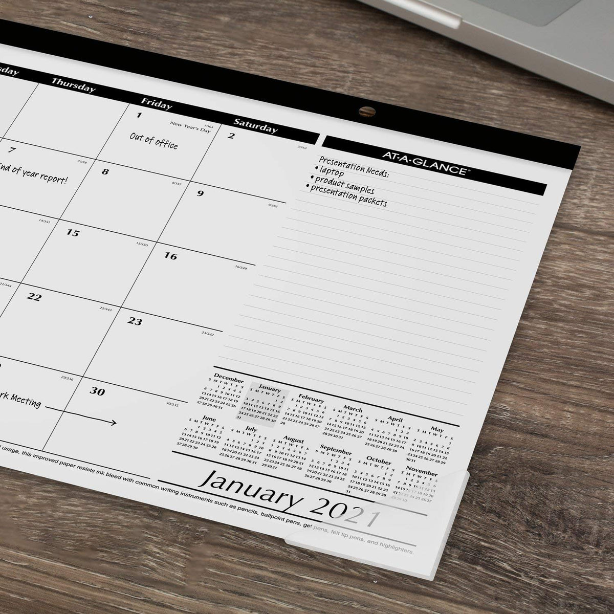 2021 Desk Calendar, AT-A-GLANCE Desk Pad Calendar, 17-3/4" x 11", Compact (SK140021)