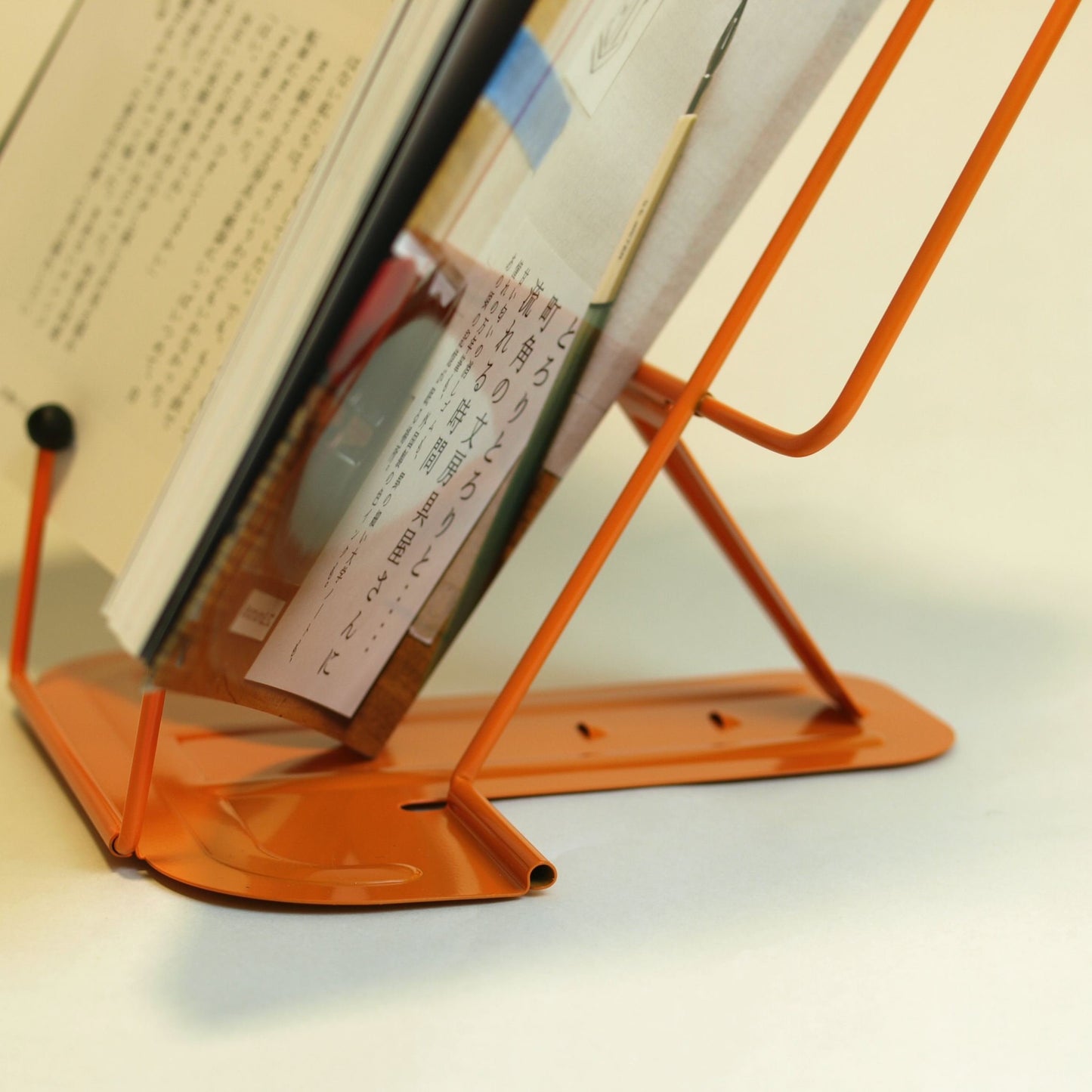 Metal Bookrest Orange [DB016]