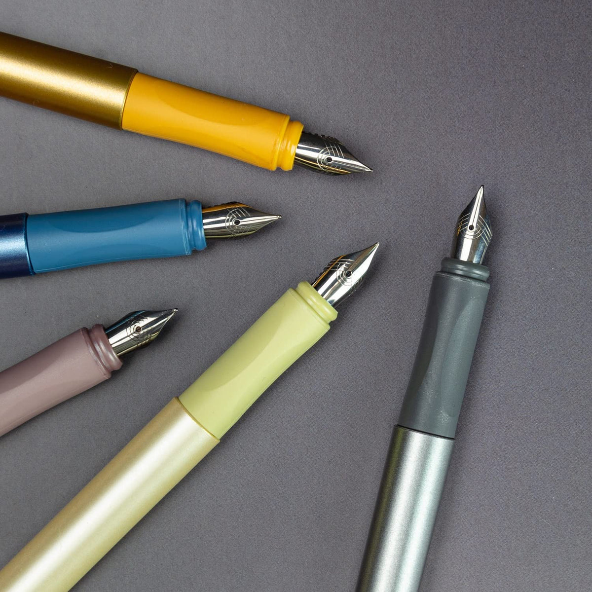 Schneider Ceod Shiny 168657 Fountain Pen (Right and Left-Handed Users, M Nib, Includes Ink