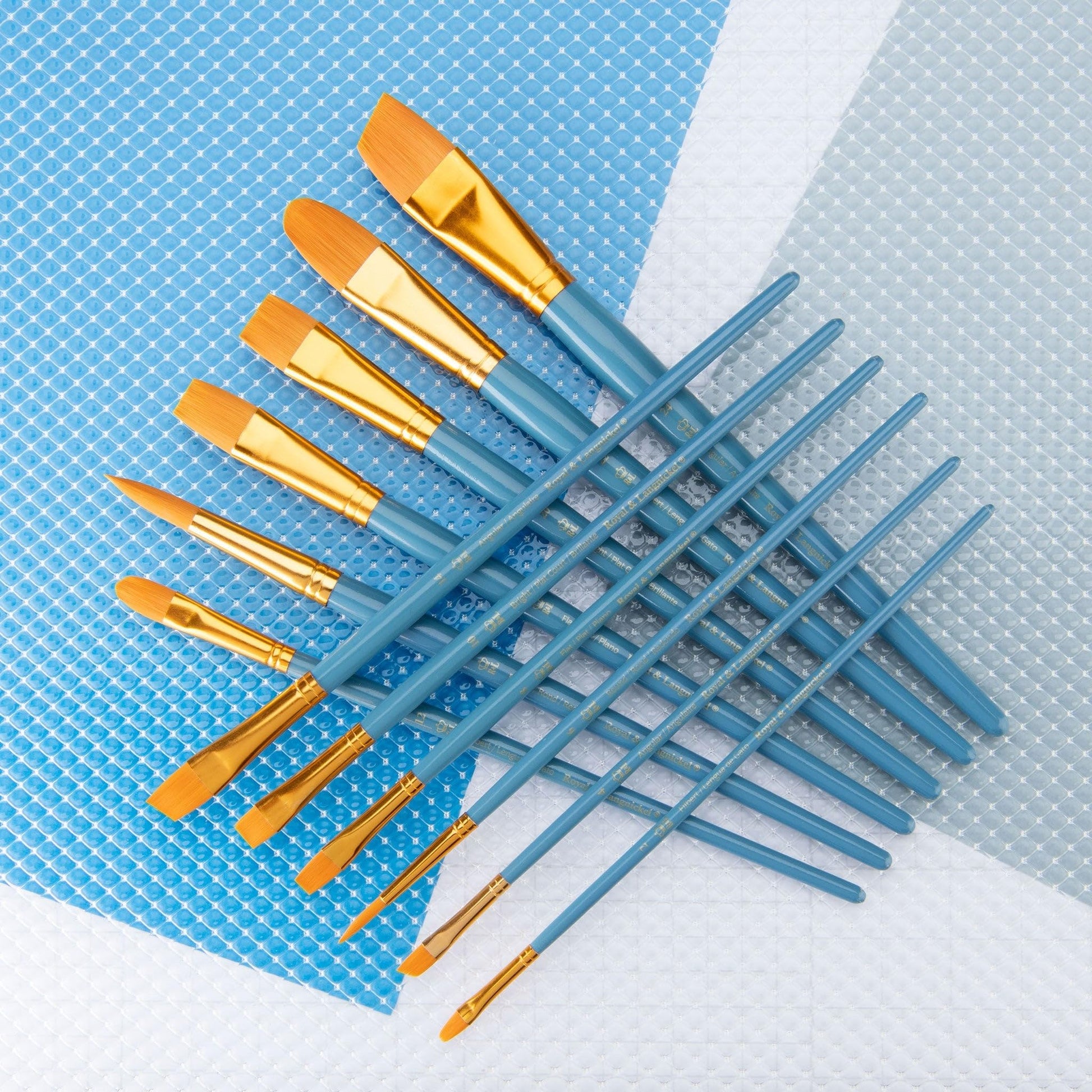 Royal Brush Manufacturing Royal and Langnickel Zip N' Close 12-Piece Brush Set in Vinyl Pouch