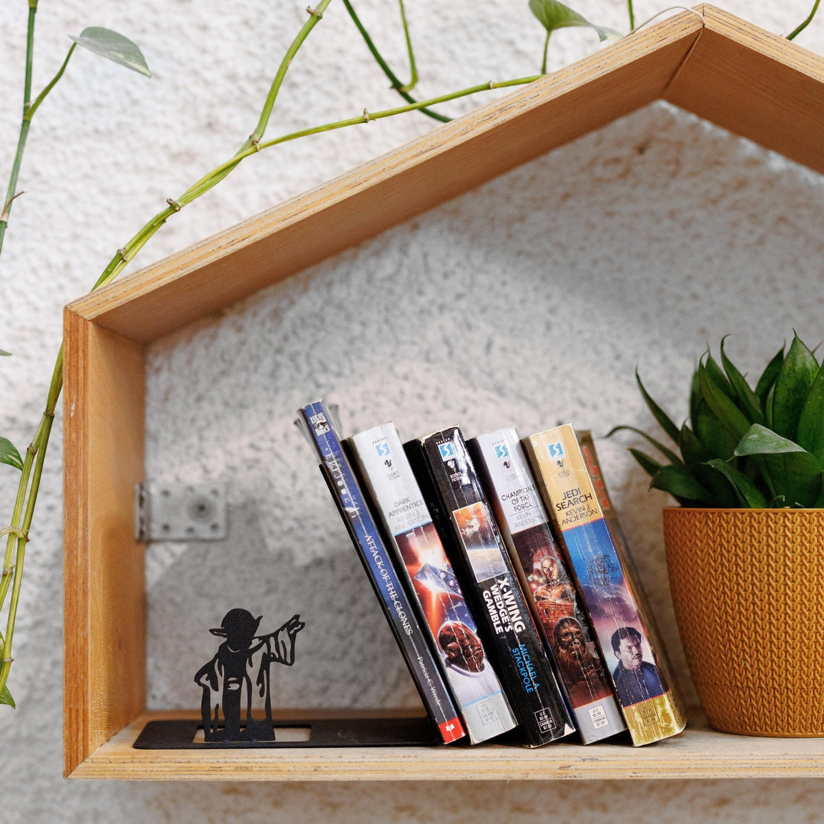 Renovatio Black Metal Bookend – Unique Decor for Home & Office – Master
