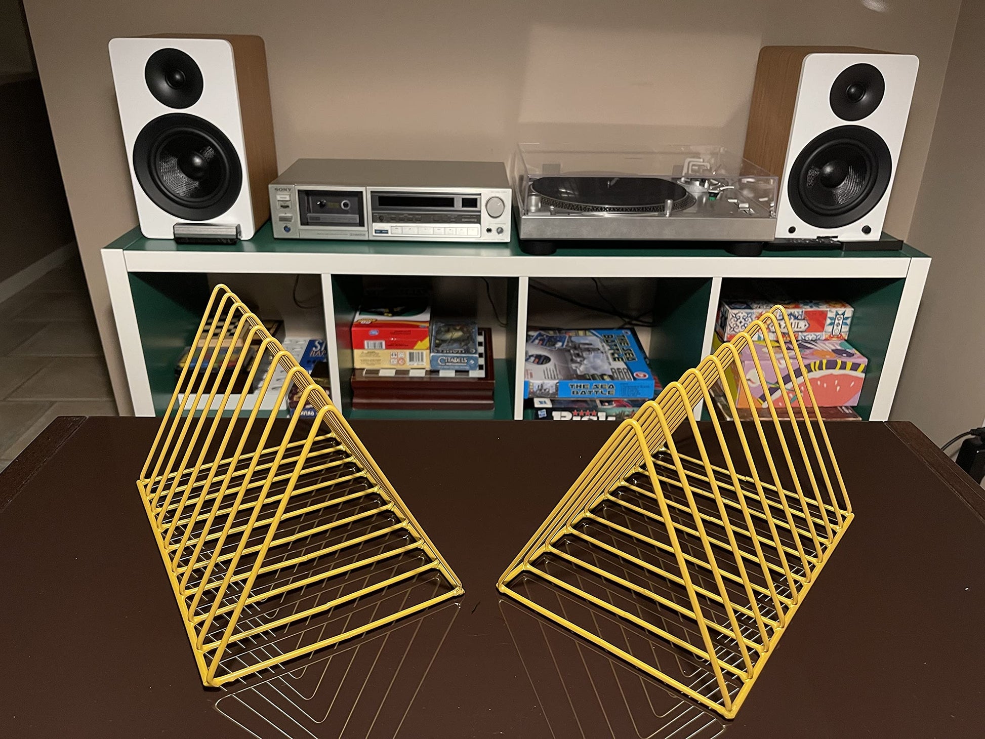 2 Vinyl Record Storage Rack, 9 Slots Holds 60 Albums, Metal Stand - Gold