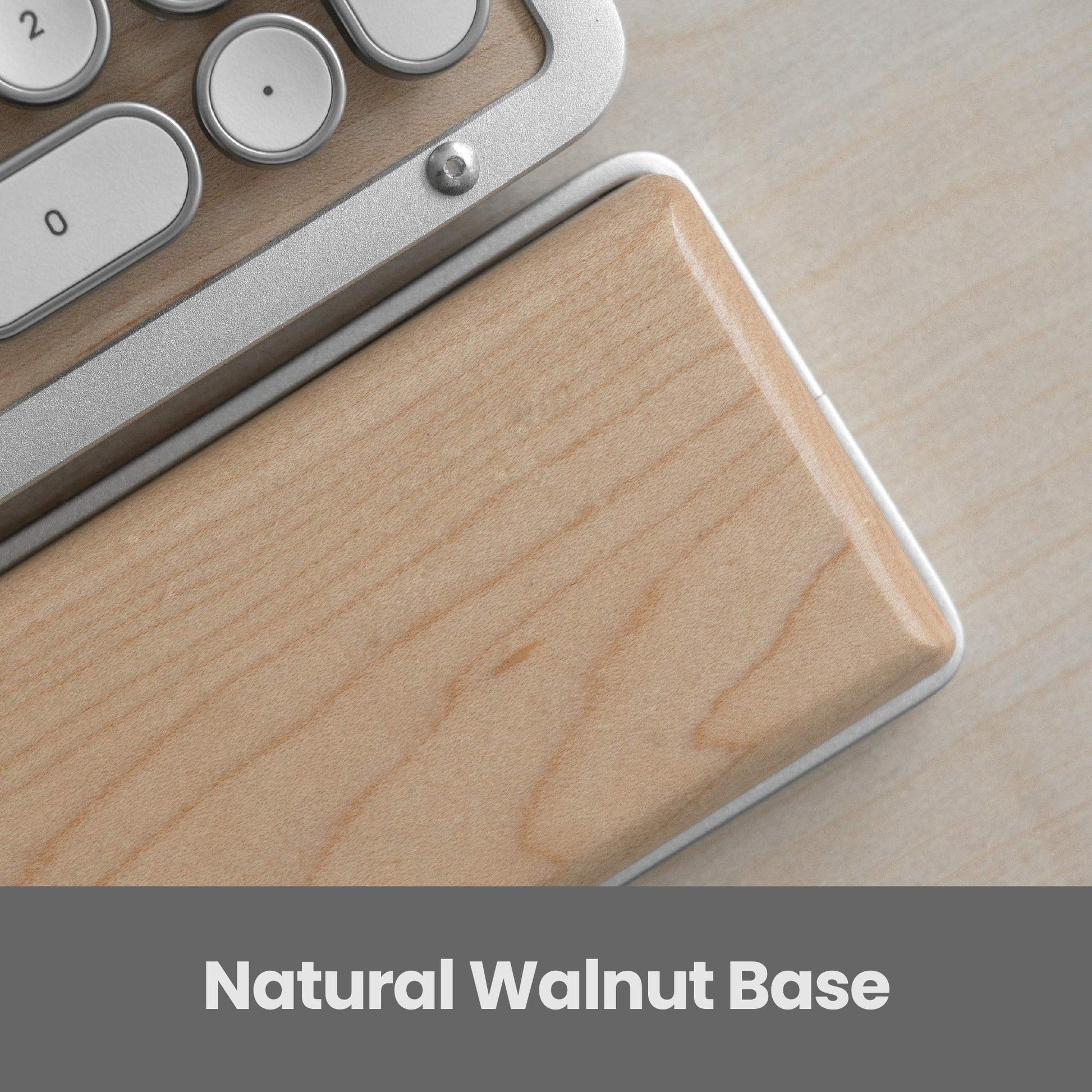 AZIO Retro Classic Palm Rest in Maple Wood (PR-RC-W02)