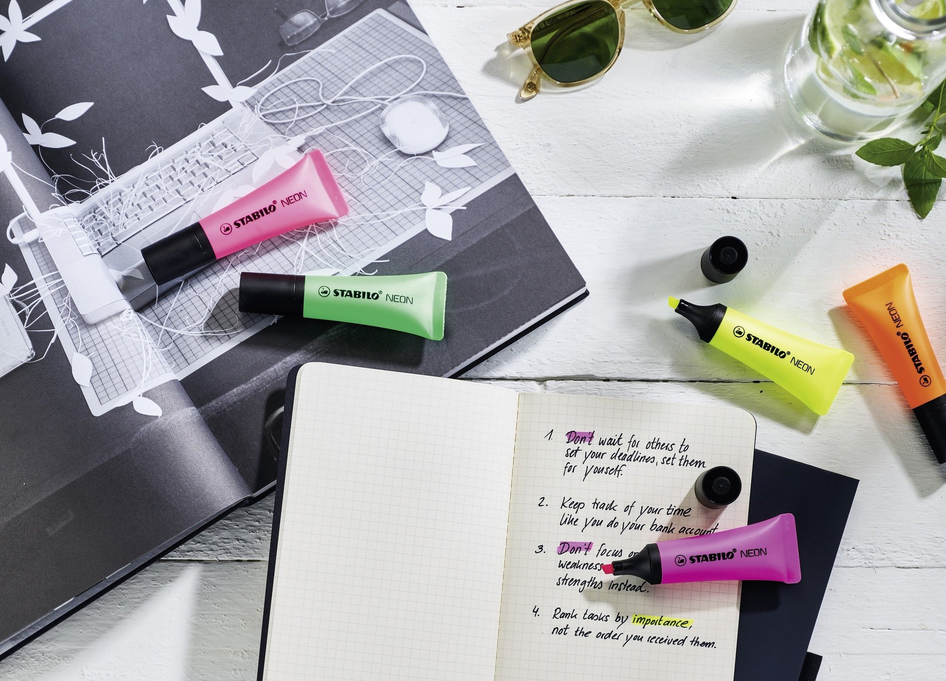 Stabilo Neon Highlighter Pen Yellow Colours