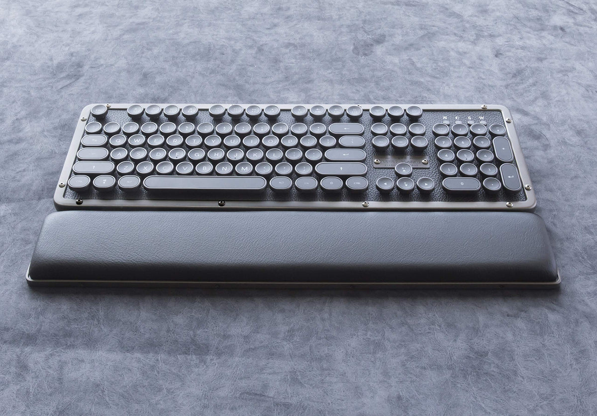 AZIO Retro Classic Palm Rest, Gunmetal