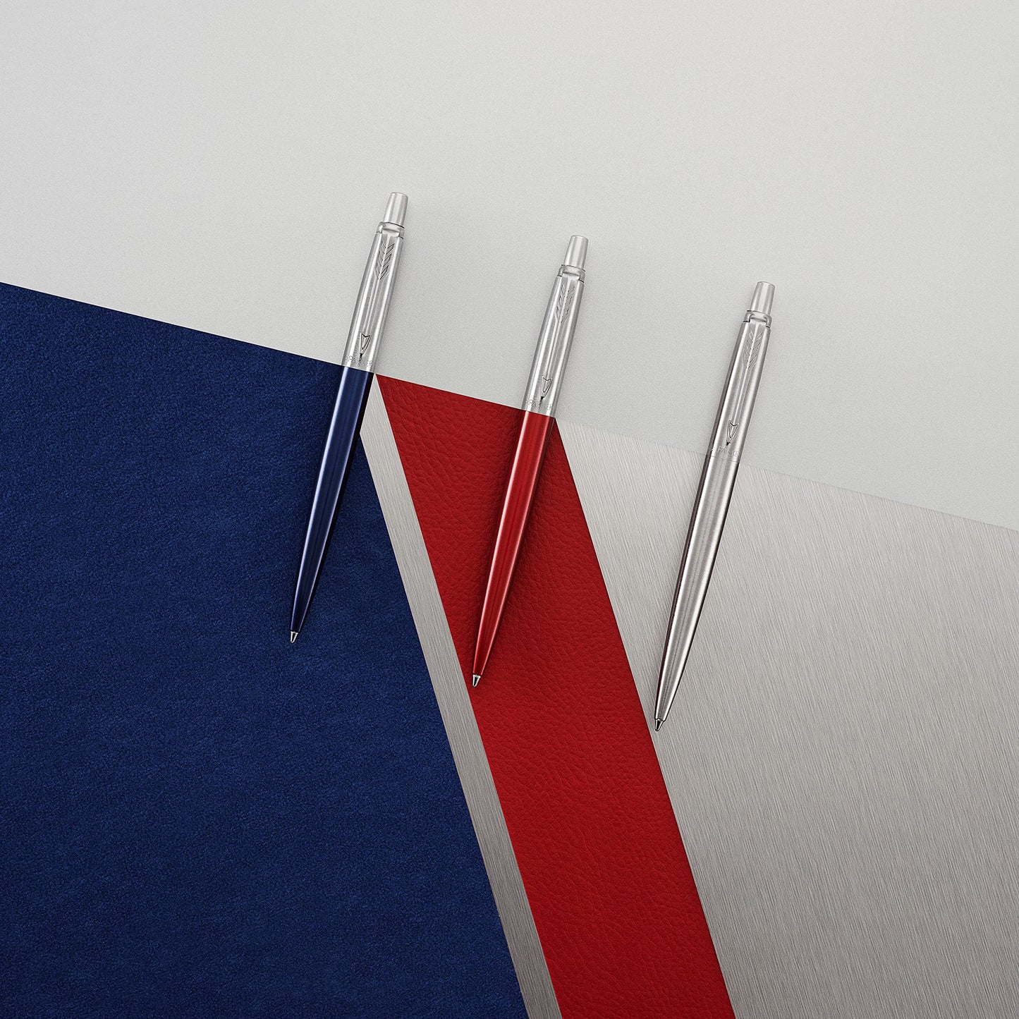 Parker Jotter London Trio Discovery Pack: Ballpoint Pen (Royal Blue) Gel Pen (Red Kensington) &